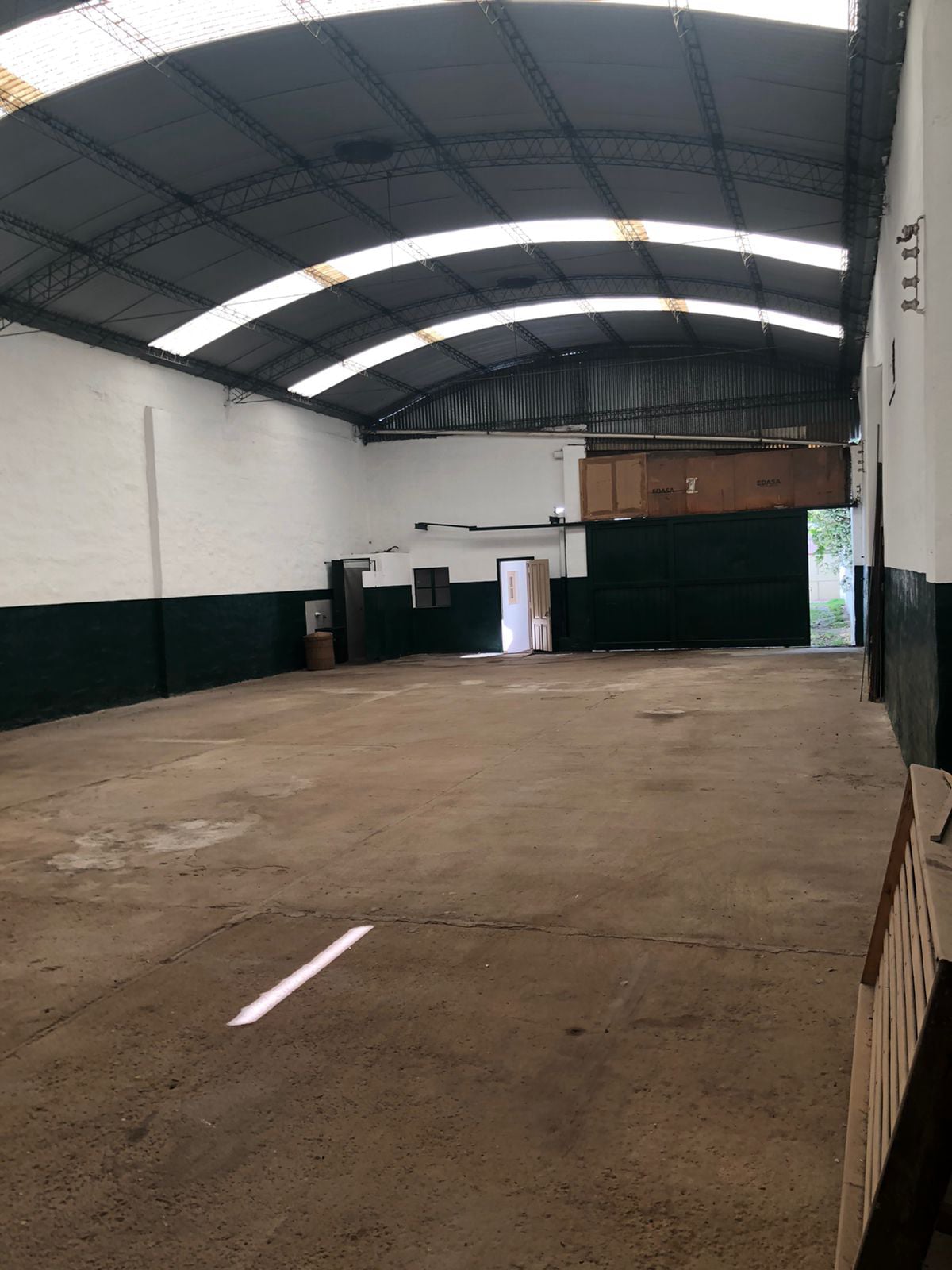 CASA Y GALPÓN Zona Av. Juan B. Justo
