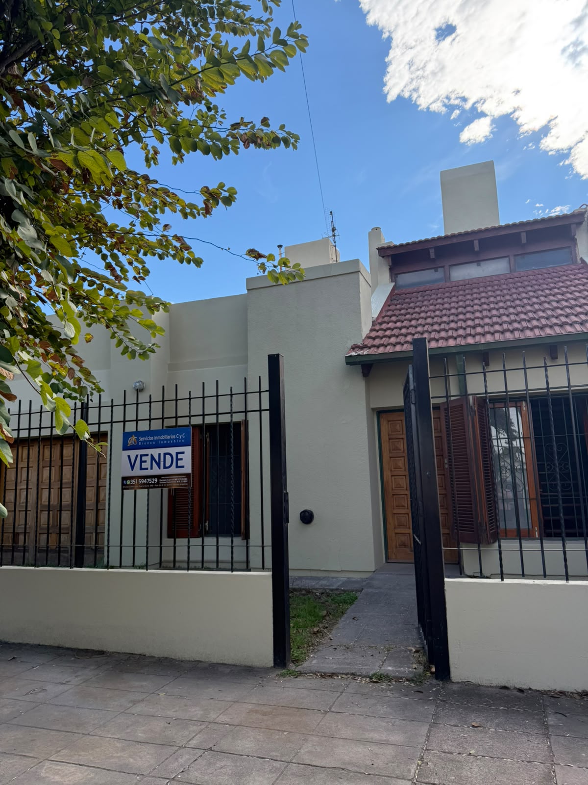 Casa en Bº Poeta Lugones